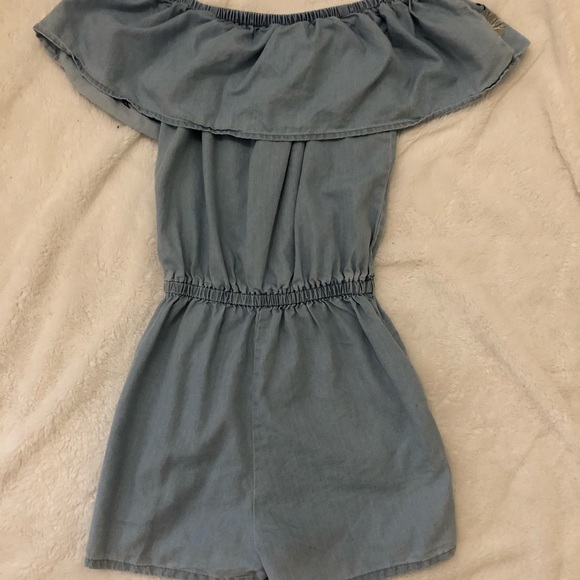 Denim off the shoulder romper - Picture 4 of 4